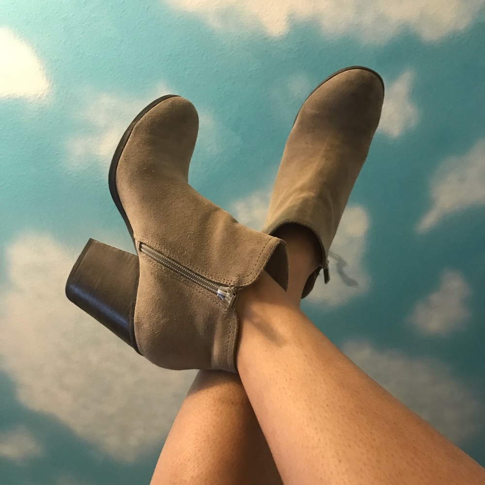 Grey Booties - Picture 4 of 4